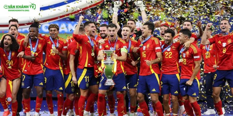 Tiki-taka của Tây Ban Nha đã từng là bá chủ của bóng đá thế giới một thời gian dài