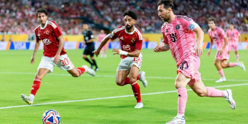 Một màn trình diễn nhạt nhòa của Messi trong trận mở màn của Inter Miami